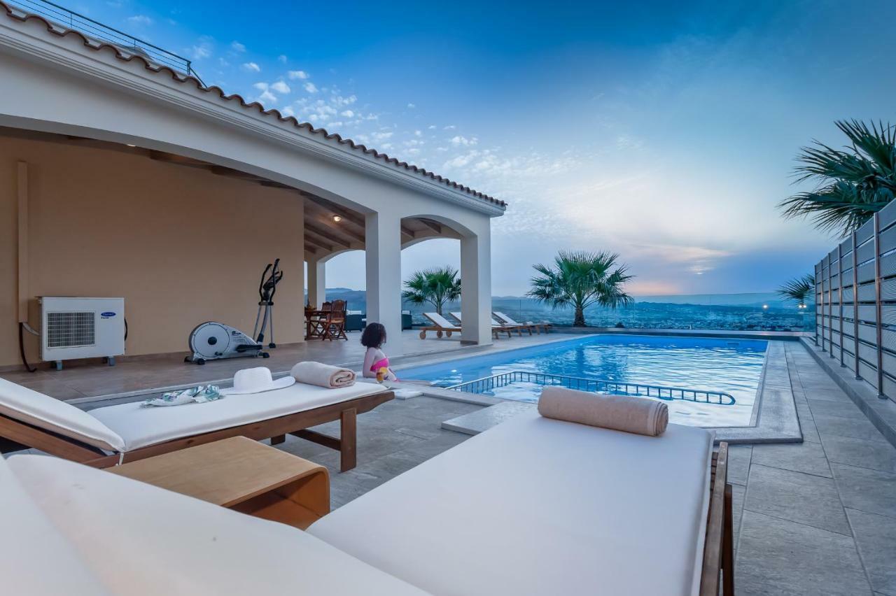 Karmilos Hill Villa Chania  Buitenkant foto